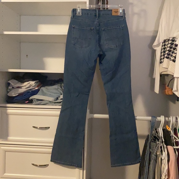 Denizen from Levi’s, mid rise bootcut jeans, size 4 - Picture 2 of 2